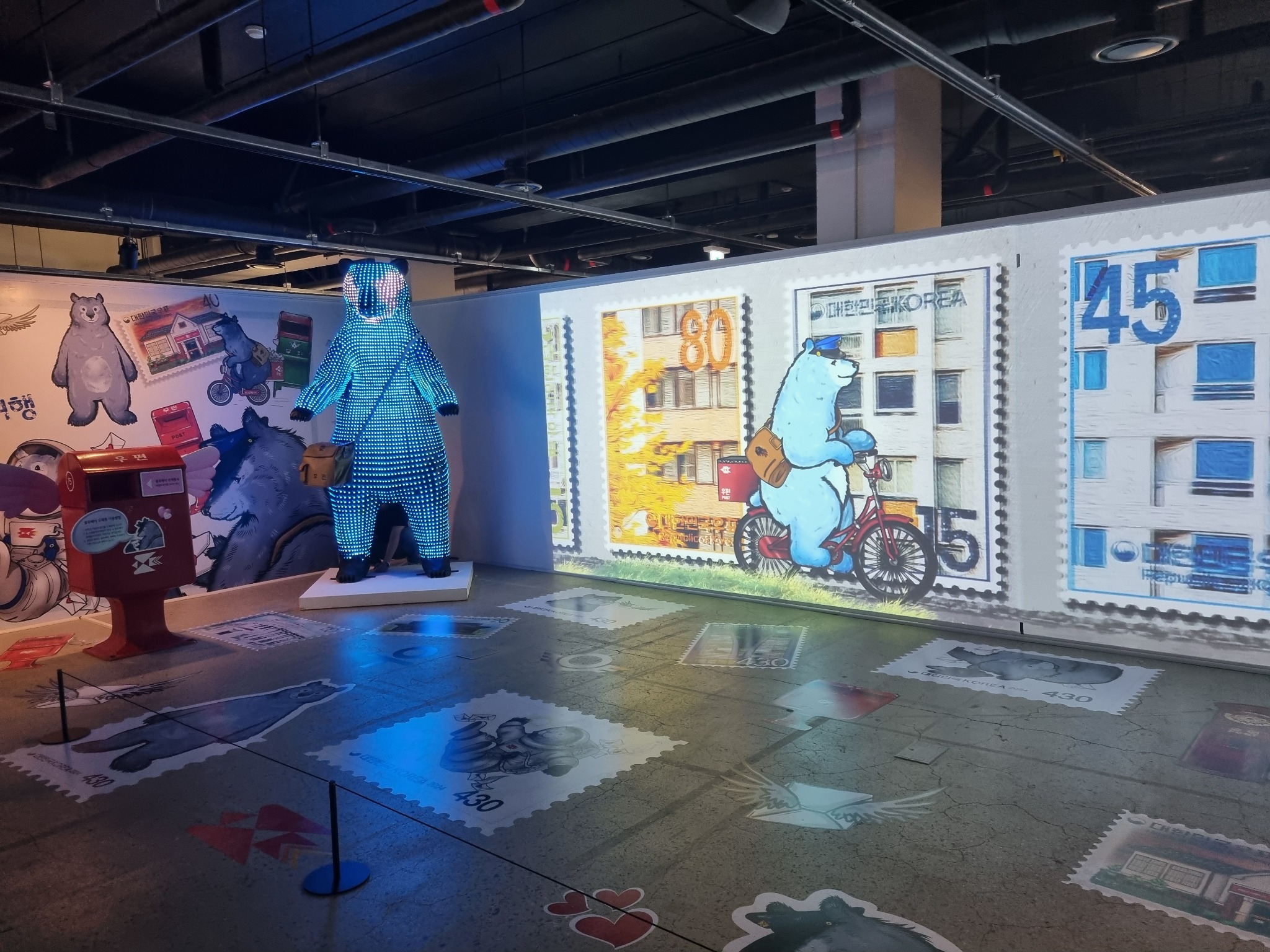 EXHIBITION & FESTIVAL